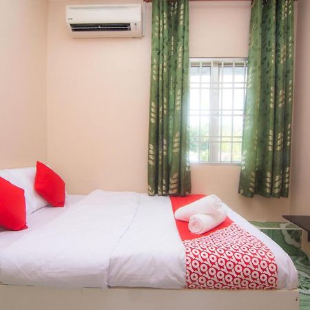 Oyo 1224 Hotel Hajah Rohayah Tanjong Malim Dış mekan fotoğraf