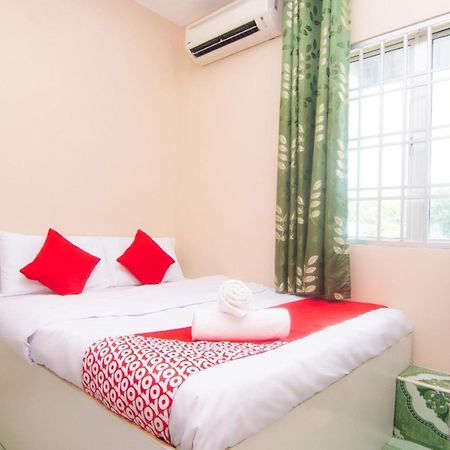 Oyo 1224 Hotel Hajah Rohayah Tanjong Malim Dış mekan fotoğraf