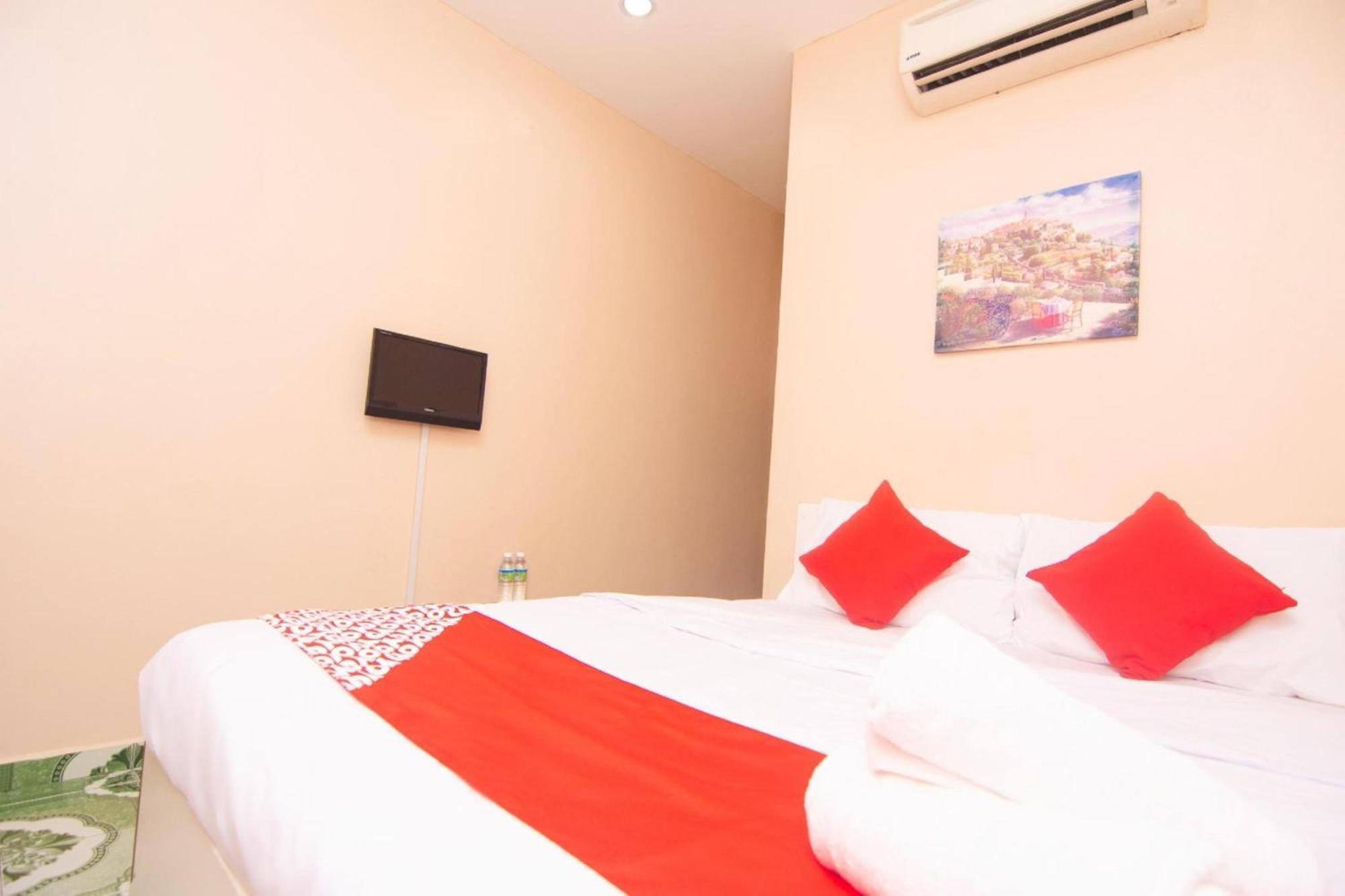 Oyo 1224 Hotel Hajah Rohayah Tanjong Malim Dış mekan fotoğraf