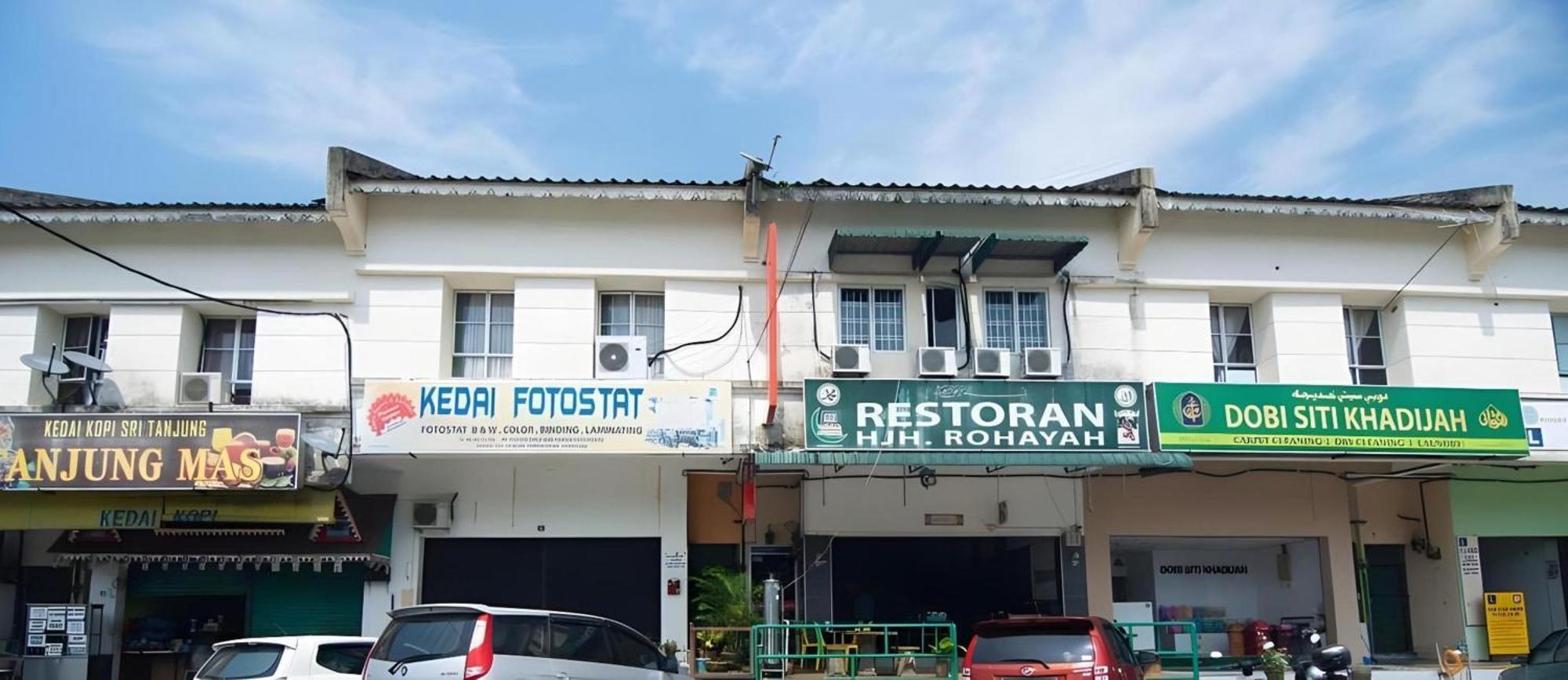 Oyo 1224 Hotel Hajah Rohayah Tanjong Malim Dış mekan fotoğraf