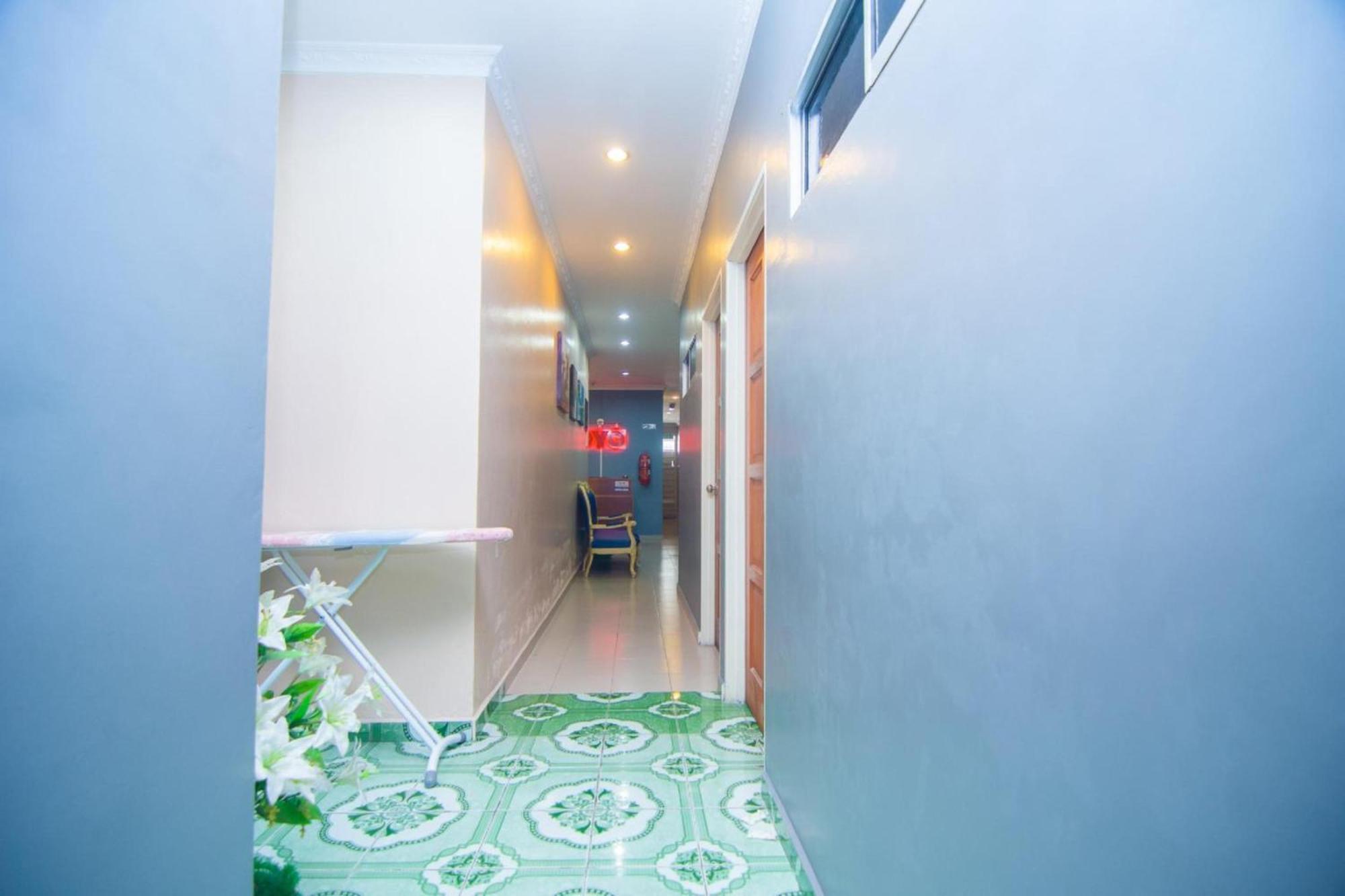 Oyo 1224 Hotel Hajah Rohayah Tanjong Malim Dış mekan fotoğraf