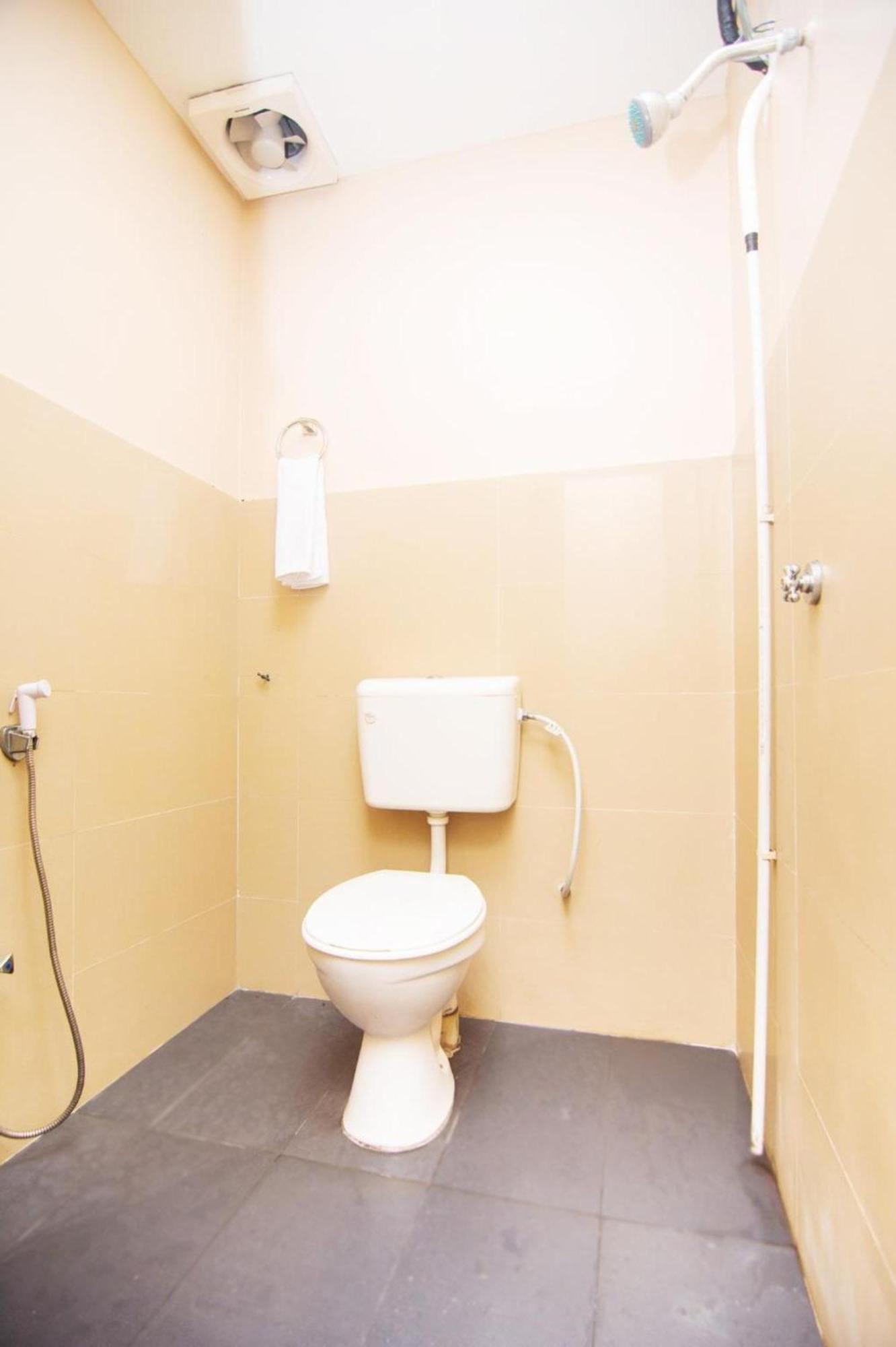 Oyo 1224 Hotel Hajah Rohayah Tanjong Malim Dış mekan fotoğraf
